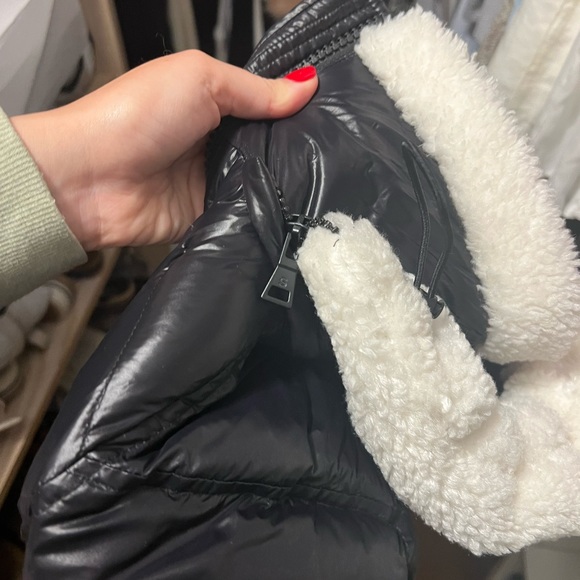 S13 Black faux fur Sherpa trimmed Callie puffer EUC - Picture 7 of 8